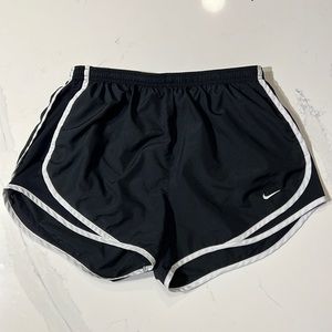 Nike | Shorts | Medium